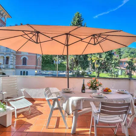 Appartamento Gaya 2Br With Terrace - Happy Rentals *