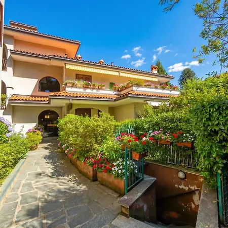 Appartamento Gaya 2Br With Terrace - Happy Rentals شقة ستريزا