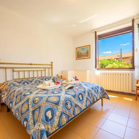 Appartamento Gaya 2Br With Terrace - Happy Rentals شقة *