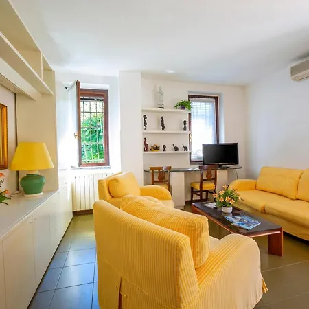 شقة Appartamento Gaya 2Br With Terrace - Happy Rentals